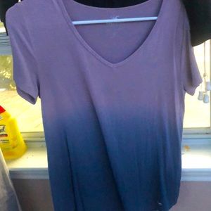 Hollister  tee shirt